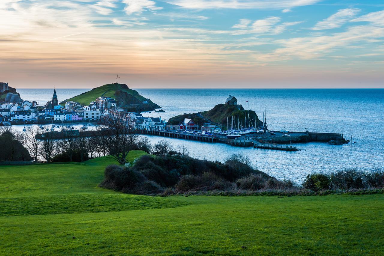 The Harbour Lights Bed and Breakfast Ilfracombe Buitenkant foto